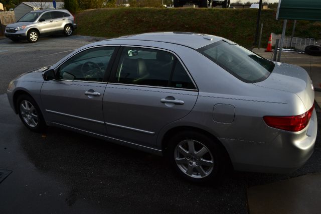 Honda Accord 2005 photo 2