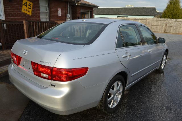 Honda Accord 2005 photo 3