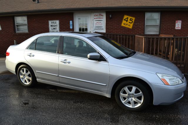 Honda Accord 2005 photo 4