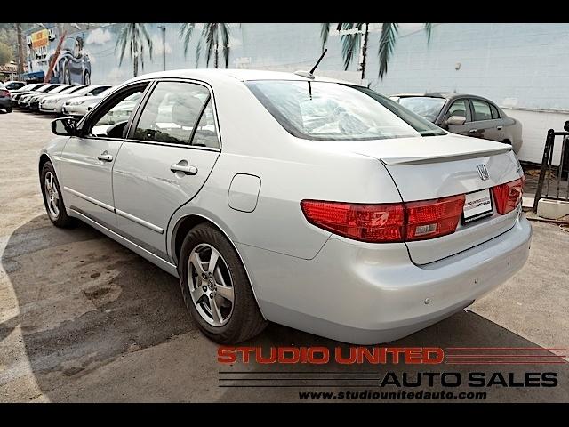 Honda Accord 2005 photo 1