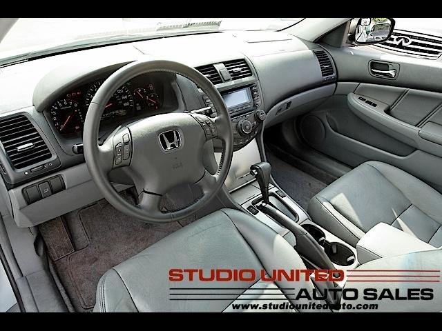 Honda Accord 2005 photo 3