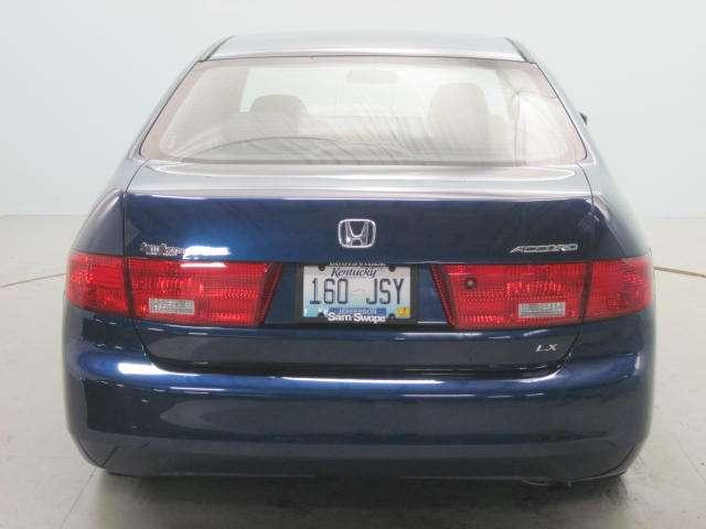 Honda Accord 2005 photo 3