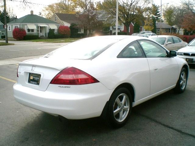 Honda Accord 2005 photo 1