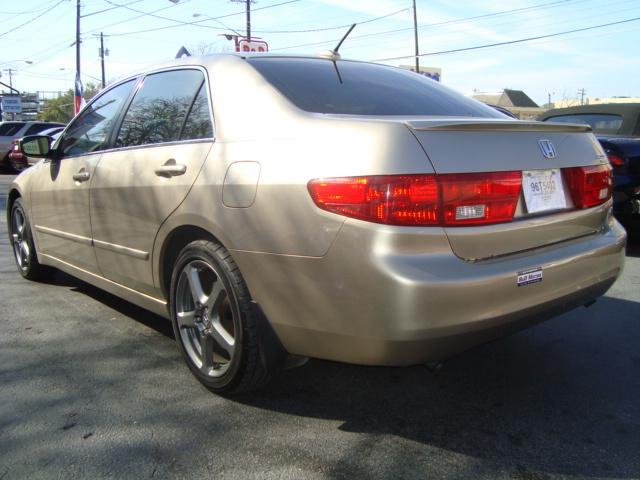 Honda Accord 2005 photo 4