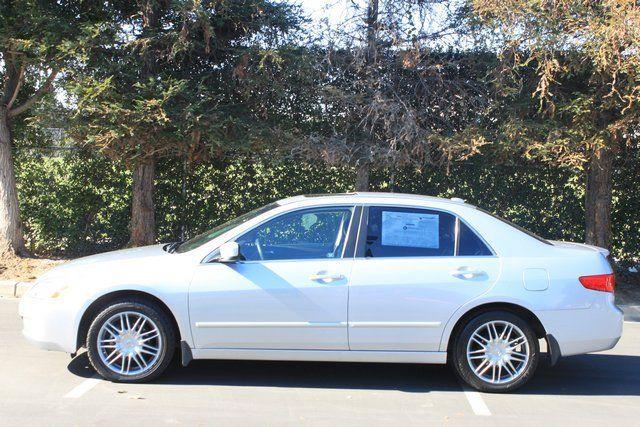 Honda Accord 2005 photo 2