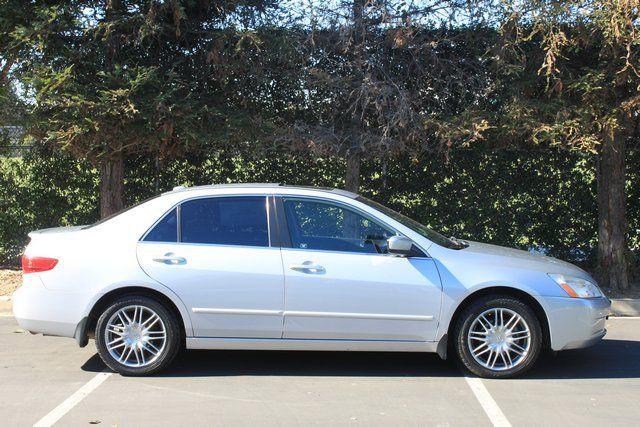 Honda Accord 2005 photo 4