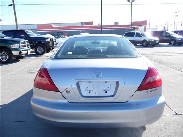 Honda Accord 2005 photo 2