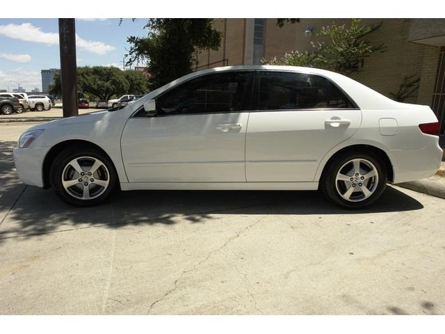 Honda Accord ESi Sedan