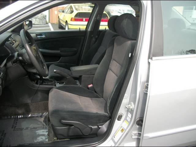 Honda Accord 2005 photo 3