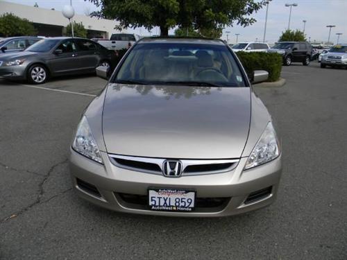 Honda Accord 2006 photo 1