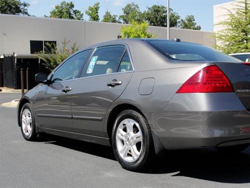 Honda Accord 2006 photo 1