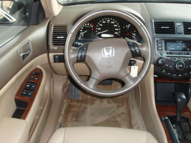 Honda Accord 2006 photo 14