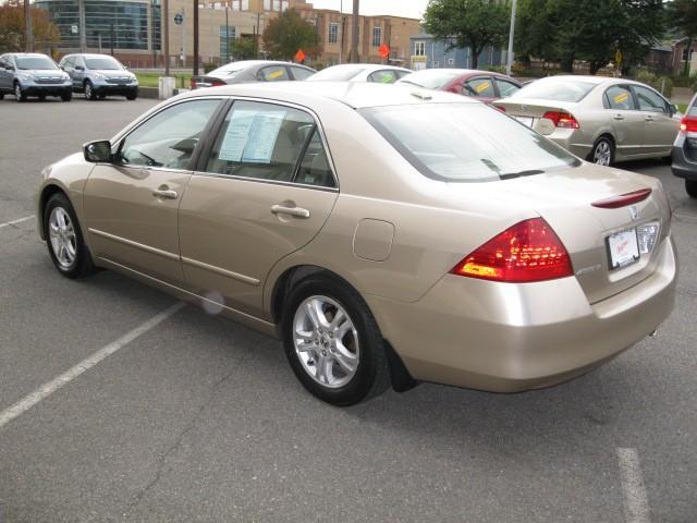 Honda Accord 2006 photo 2