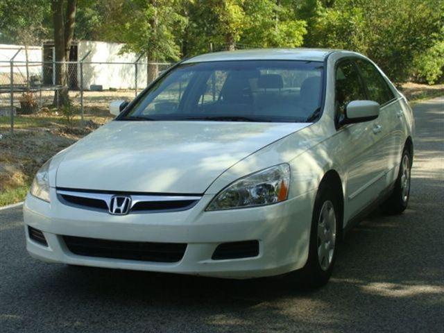 Honda Accord 2006 photo 2