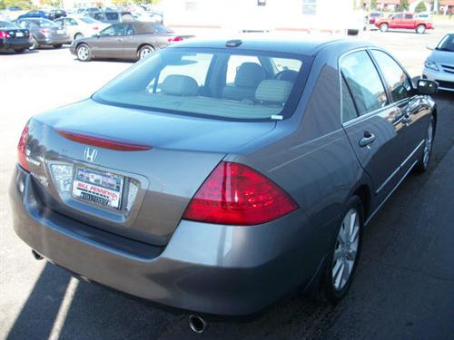 Honda Accord 2006 photo 2
