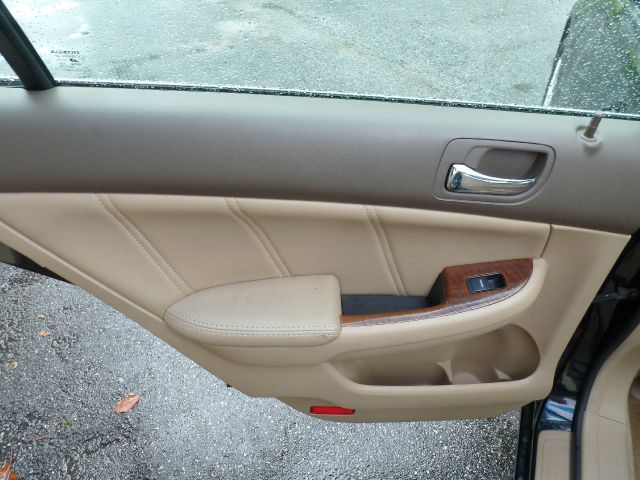 Honda Accord 2006 photo 13
