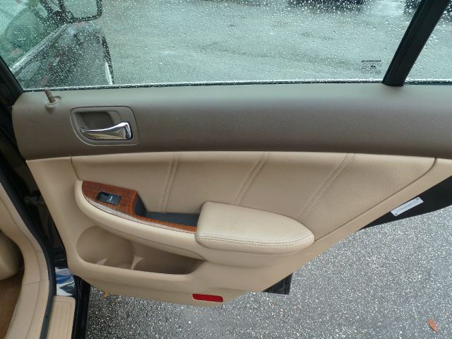 Honda Accord 2006 photo 14