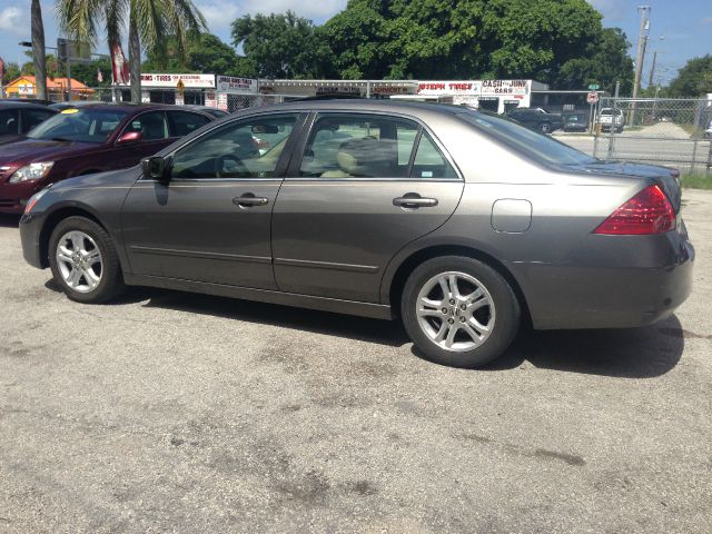 Honda Accord 2006 photo 4