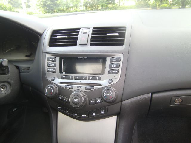 Honda Accord 2006 photo 12