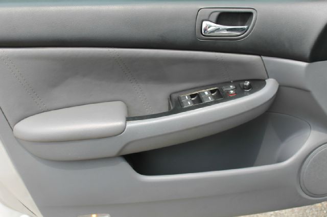 Honda Accord 2006 photo 1