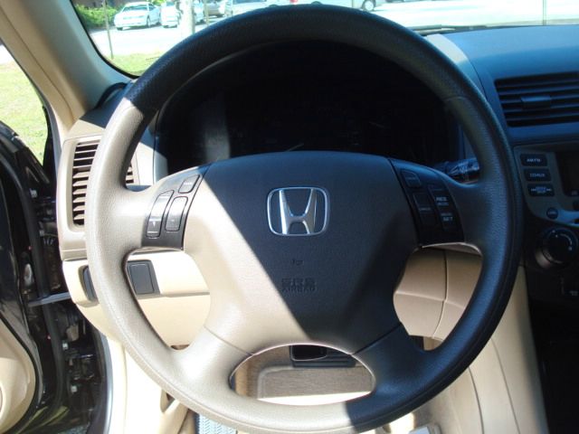 Honda Accord 2006 photo 2