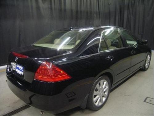 Honda Accord 2006 photo 2