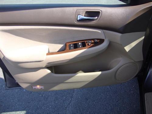 Honda Accord 2006 photo 1