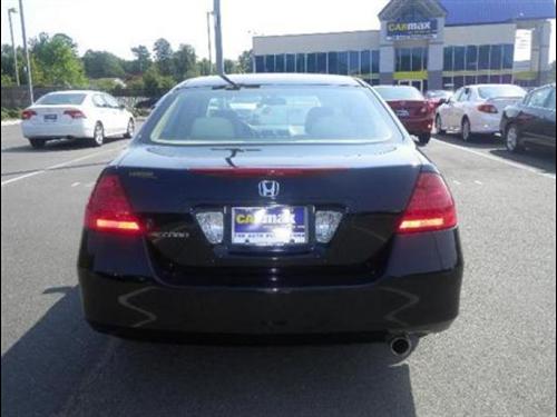 Honda Accord 2006 photo 2