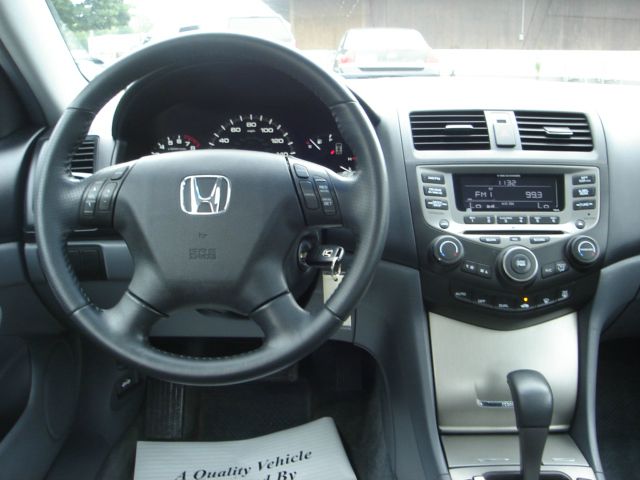 Honda Accord 2006 photo 3
