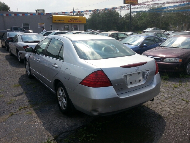 Honda Accord 2006 photo 1