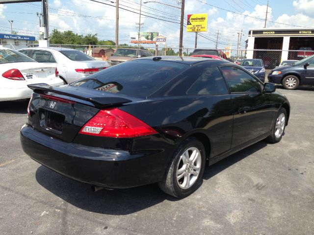 Honda Accord 2006 photo 1