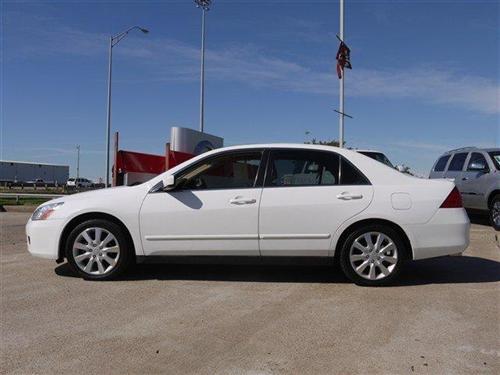 Honda Accord 2006 photo 2