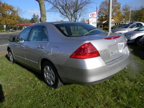 Honda Accord 2006 photo 2