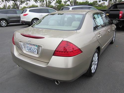 Honda Accord 2006 photo 2