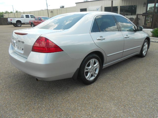 Honda Accord 2006 photo 1