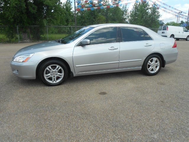 Honda Accord 2006 photo 2