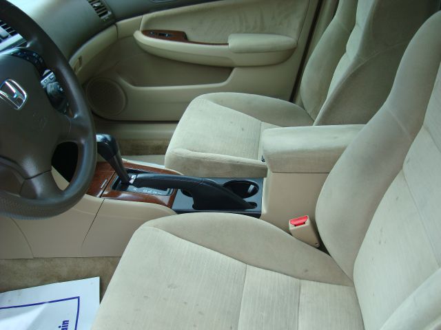 Honda Accord 2006 photo 2