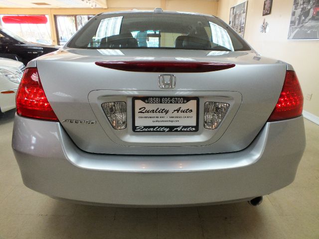 Honda Accord 2006 photo 1