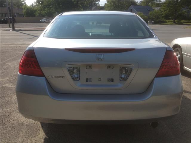 Honda Accord 2006 photo 2