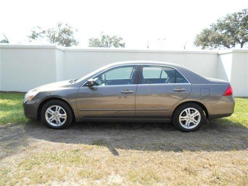 Honda Accord 2006 photo 2
