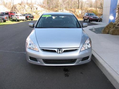 Honda Accord 2006 photo 2