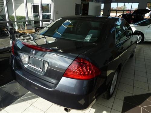 Honda Accord 2006 photo 1