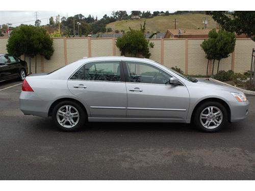 Honda Accord 2006 photo 2