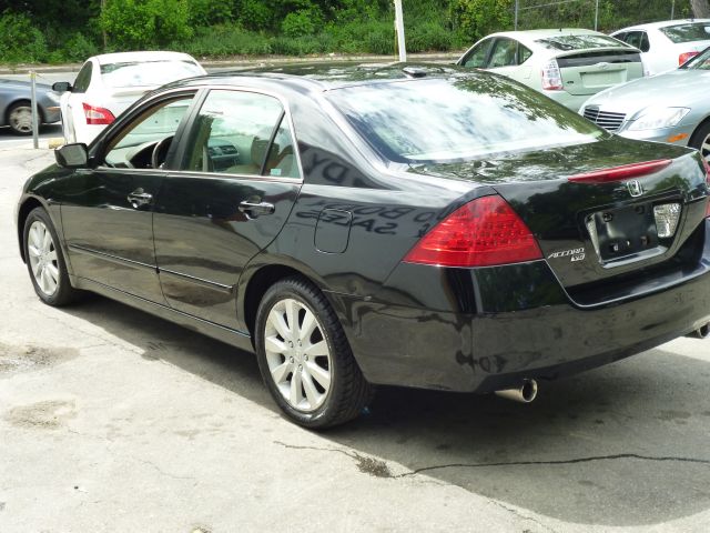 Honda Accord 2006 photo 2