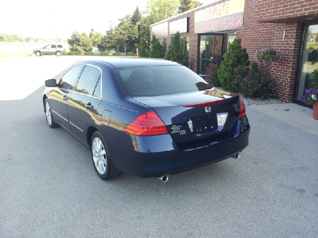 Honda Accord SLT Quad Cab4x4 Sedan