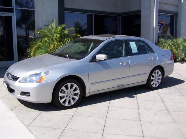 Honda Accord 2007 photo 2