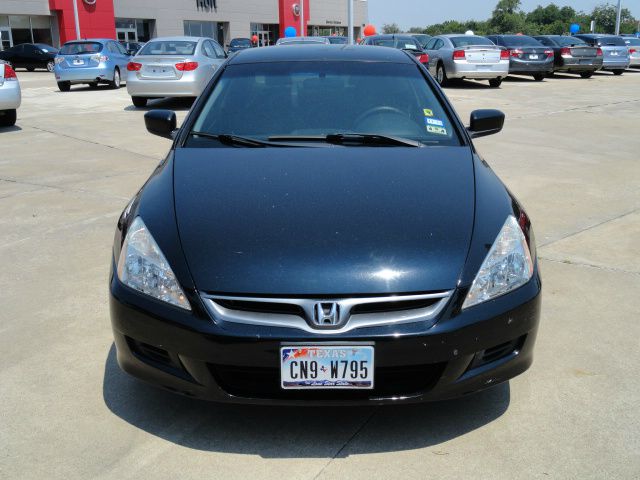 Honda Accord 2dr Reg Cab 120.5 WB Coupe