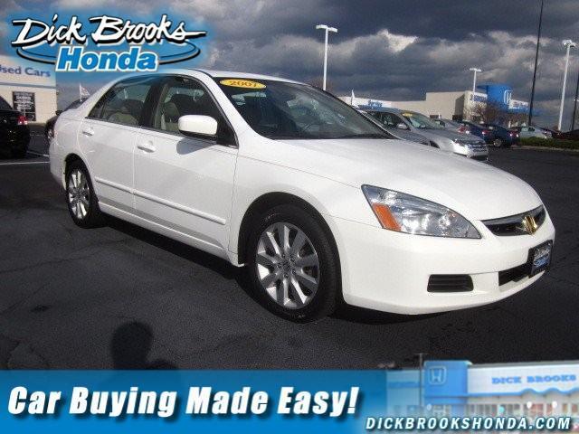 Honda Accord LS 2WD Sedan