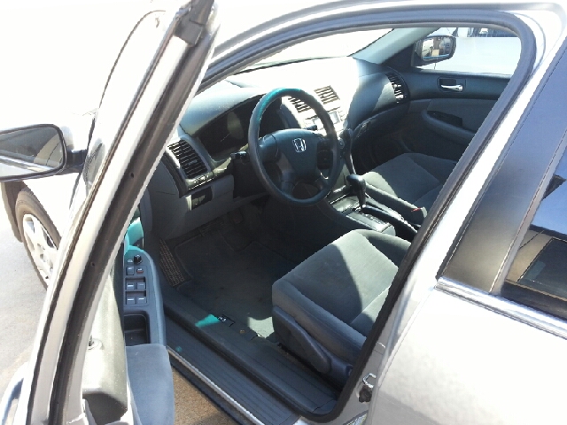 Honda Accord 2dr Reg Cab 120.5 WB Sedan