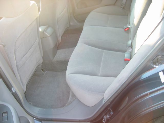 Honda Accord 2dr Reg Cab 120.5 WB Sedan